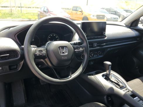 Certified 2023 Honda HR-V LX image 16