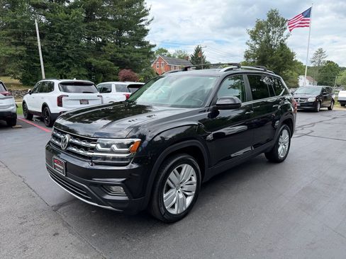 Used 2019 Volkswagen Atlas SE w/ Panoramic Sunroof Package AWD/4WD image 2
