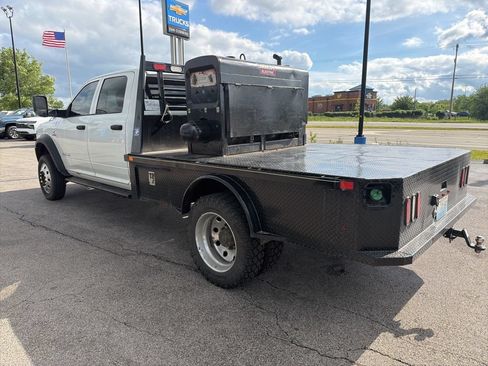 Used 2021 RAM 5500 Tradesman w/ Chrome Appearance Group AWD/4WD image 4