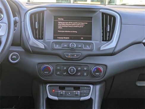 New 2024 GMC Terrain SLE w/ Driver Convenience Package image 21