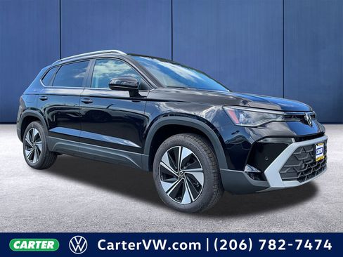 New 2025 Volkswagen Taos SE image 1
