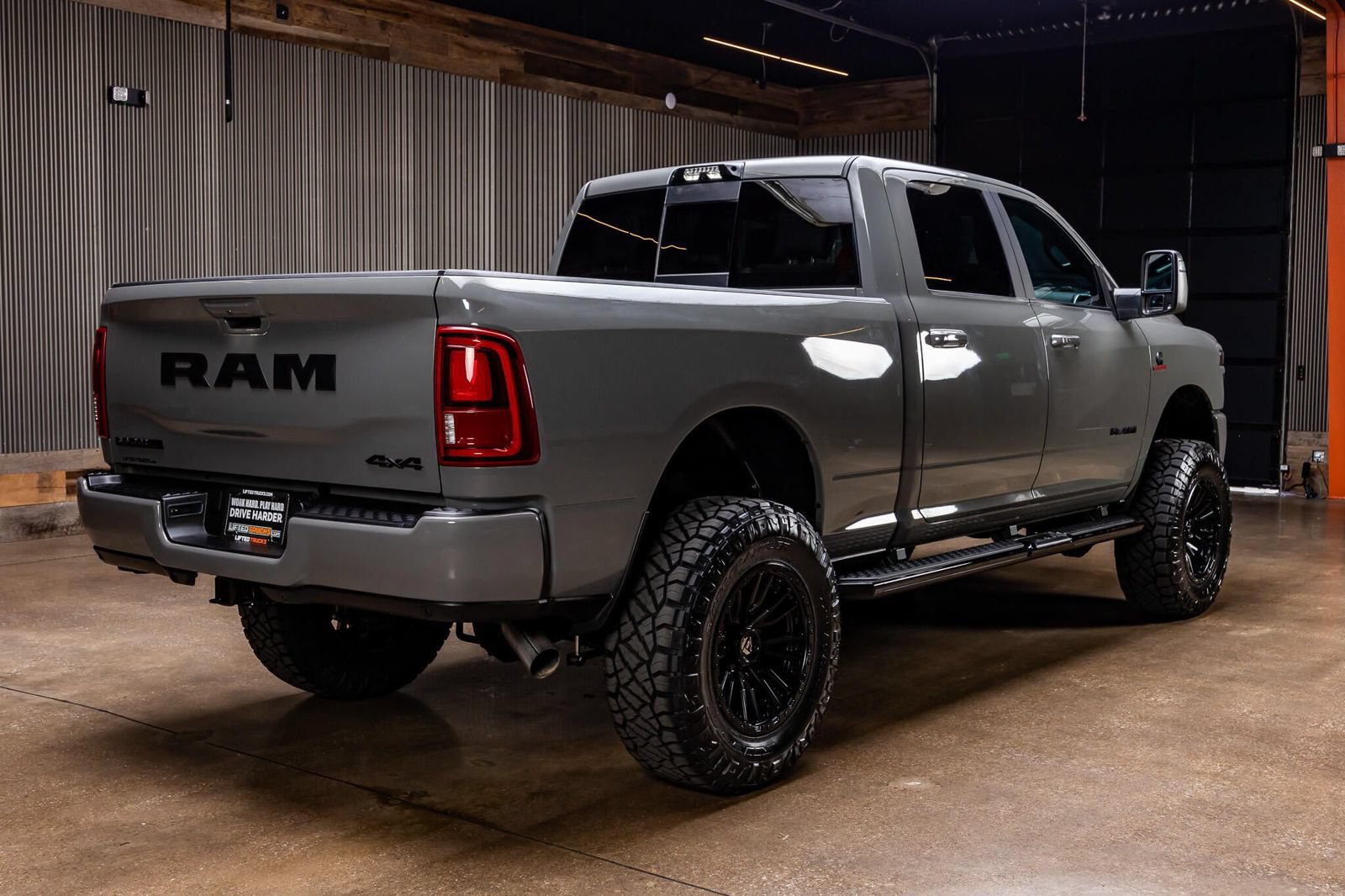 Used 2026 RAM 2500 Laramie AWD/4WD image 10