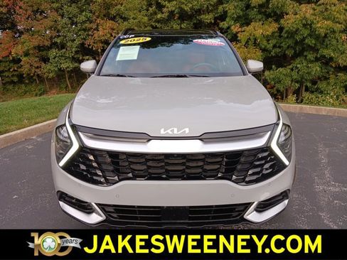 Used 2025 Kia Sportage SX image 3