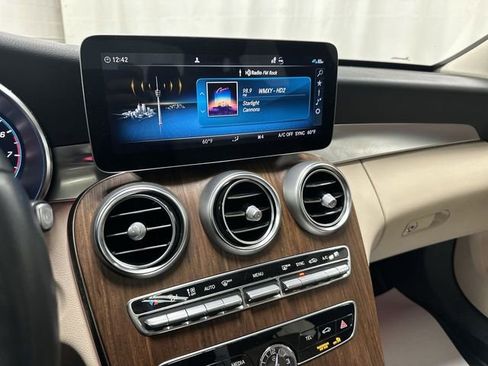 Used 2021 Mercedes-Benz C 300 4MATIC Sedan image 11