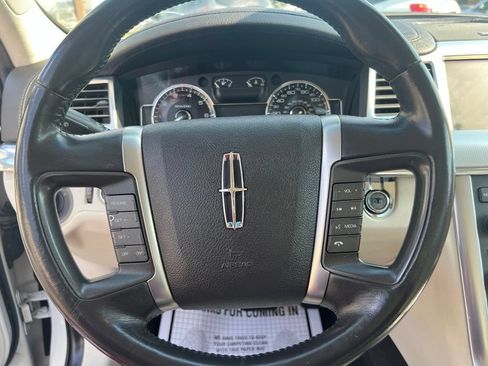 Used 2009 Lincoln MKS FWD image 18