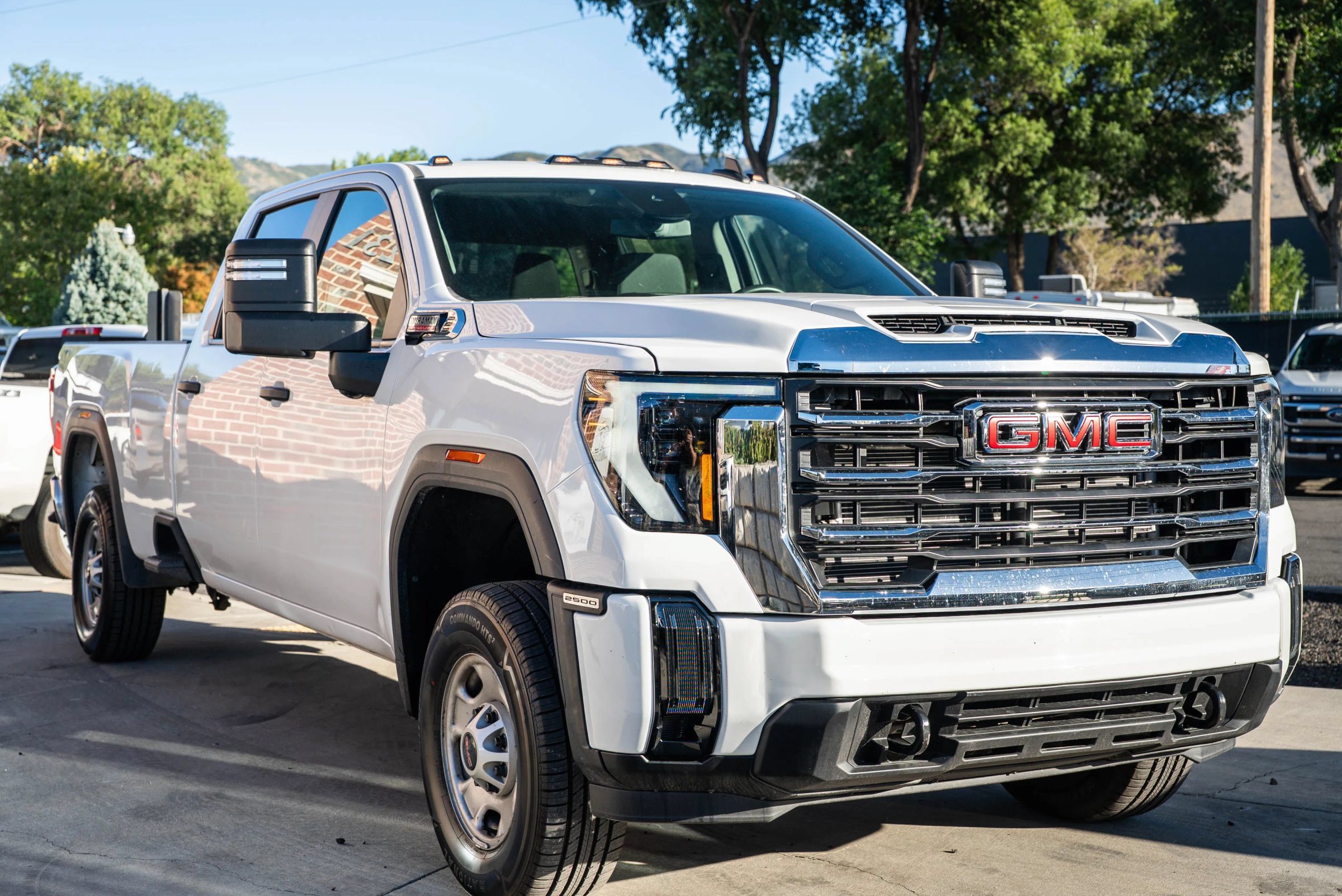 Used 2024 GMC Sierra 2500 Pro w/ Convenience Package AWD/4WD image 10