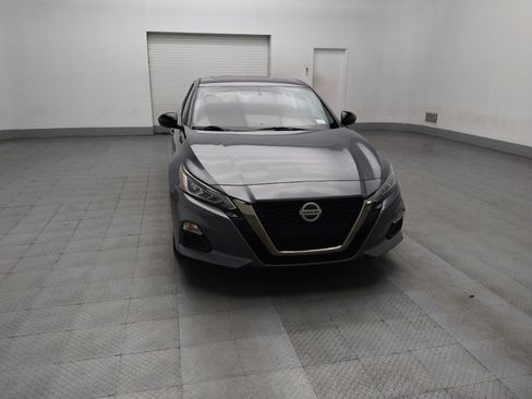 Used 2019 Nissan Altima 2.5 SR w/ SR Premium Package image 14