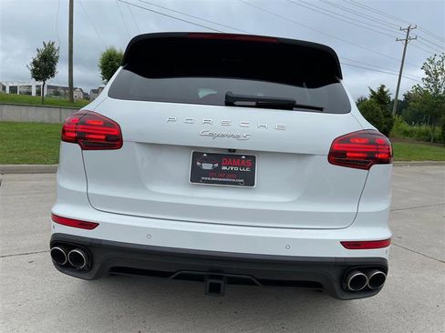 Used 2015 Porsche Cayenne S image 67