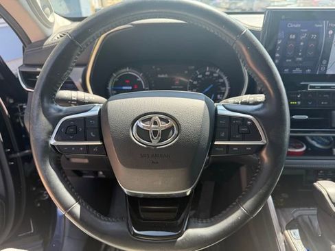 Used 2021 Toyota Highlander Limited AWD/4WD image 13