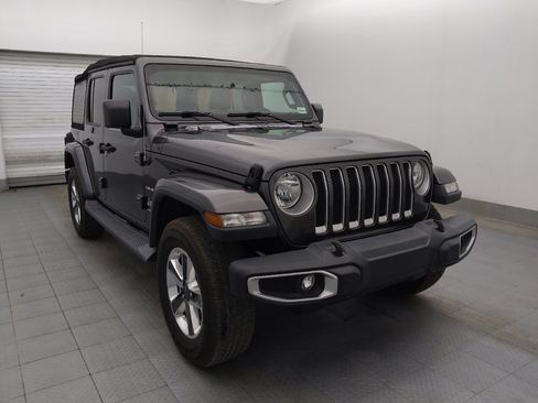 Used 2018 Jeep Wrangler Unlimited Sahara image 13