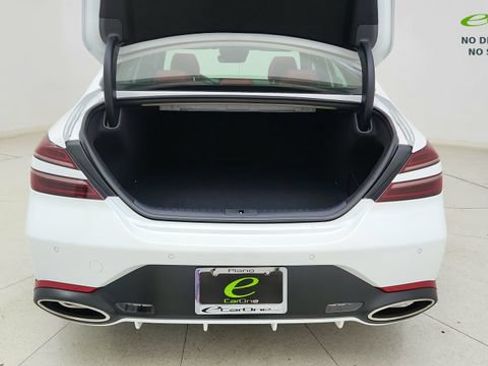 Used 2025 Genesis G70 2.5T image 14