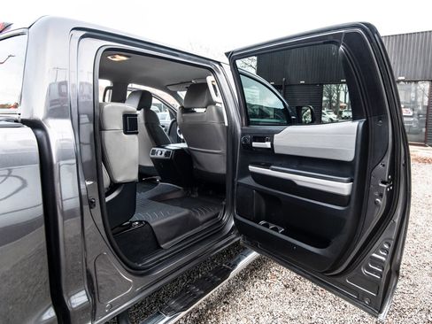 Used 2018 Toyota Tundra Limited image 30