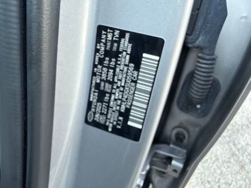 Used 2025 Hyundai Elantra Limited FWD image 26