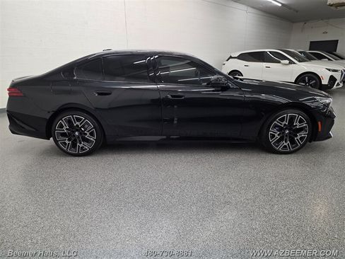 Used 2026 BMW 530i w/ M Sport Package RWD image 8