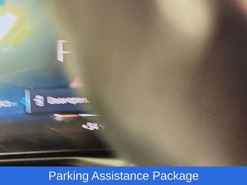 Used 2024 BMW M440i Convertible w/ Premium Package image 18