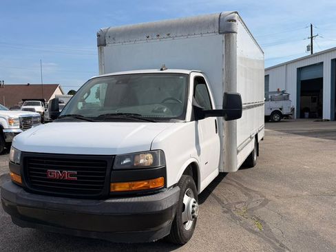 Used 2020 GMC Savana 3500 Extended w/ Driver Convenience Package RWD image 7
