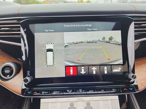 New 2023 Jeep Grand Wagoneer Series III w/ HD Trailer Tow Package image 17