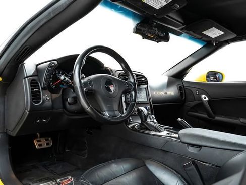 Used 2013 Chevrolet Corvette Coupe w/ 3LT Preferred Equipment Group image 17