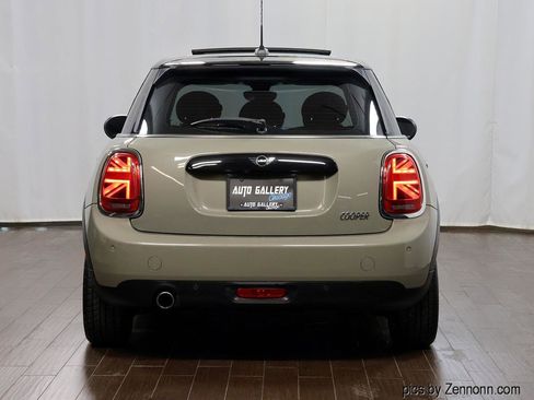 Used 2020 MINI Cooper 4-Door Hardtop w/ Storage Package FWD image 7