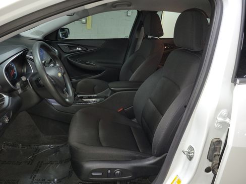 Used 2025 Chevrolet Malibu LT FWD image 15