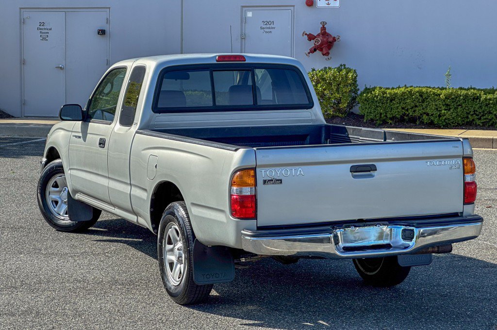 Used 2003 Toyota Tacoma 2WD Xtracab w/ SR5 Pkg image 13