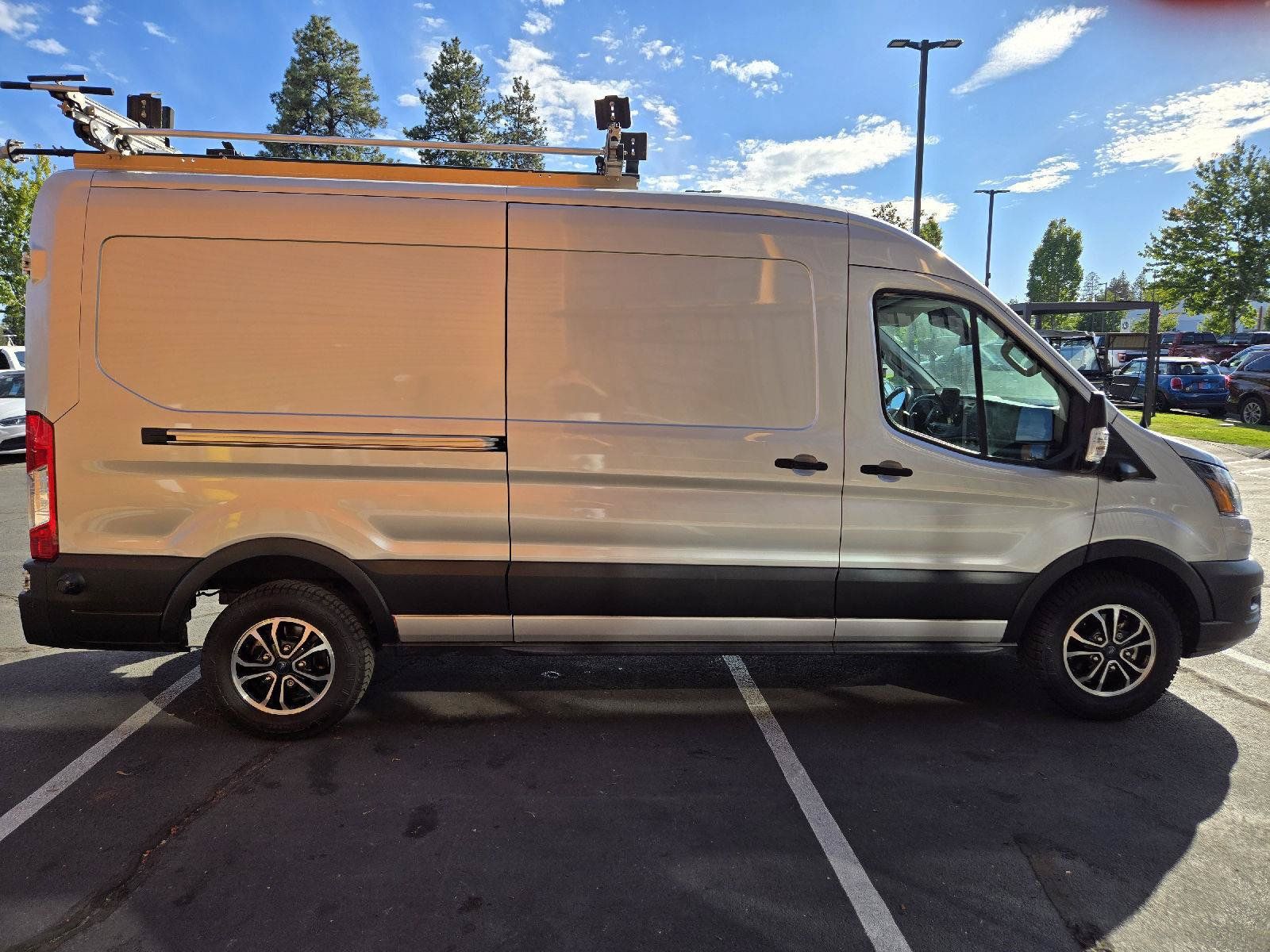 Used 2022 Ford E-Transit Medium Roof w/ Parcel Delivery Package RWD image 6