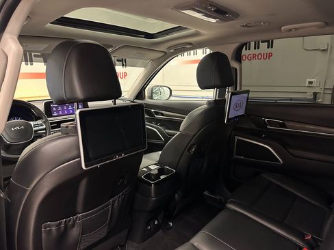 Used 2022 Kia Telluride EX image 32