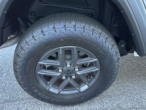 Used 2024 Jeep Wrangler Sport S image 31