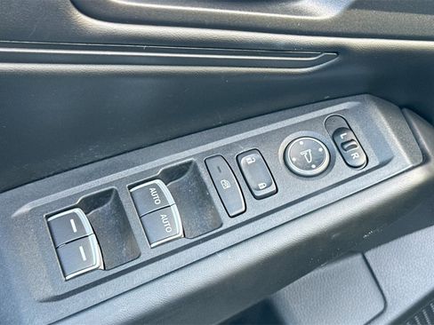 Certified 2023 Honda Accord EX image 12