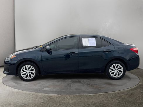 Used 2019 Toyota Corolla LE image 2