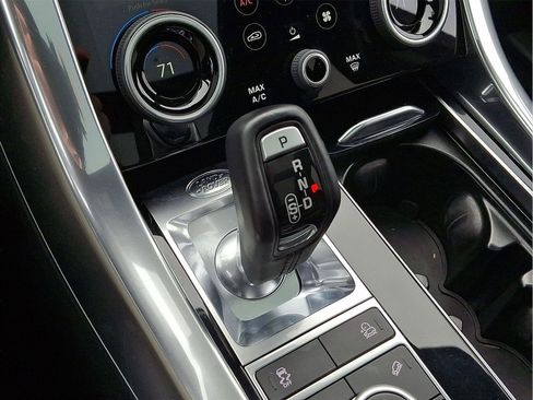 Used 2021 Land Rover Range Rover Sport HSE Silver Edition image 17