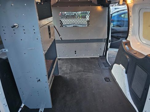 Used 2015 Ford Transit Connect XL image 39