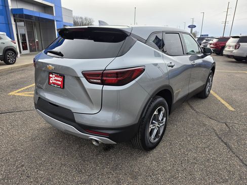 Used 2026 Chevrolet Blazer LT AWD/4WD image 17