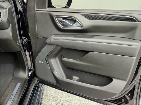 Used 2021 GMC Yukon SLT w/ SLT Premium Package AWD/4WD image 51