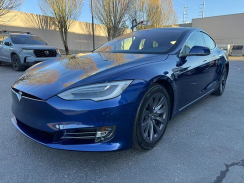 Used 2017 Tesla Model S 75D image 4