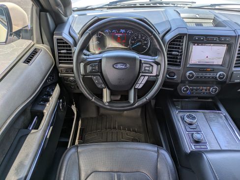 Used 2019 Ford Expedition Limited w/ Equipment Group 302A AWD/4WD image 14