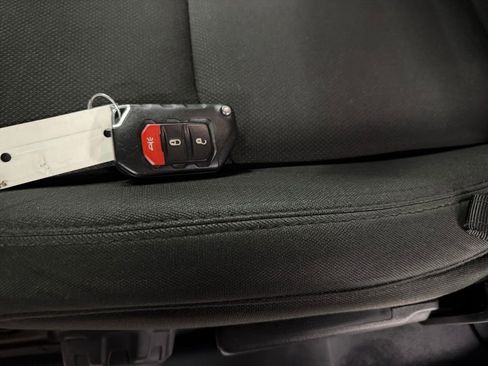 Used 2018 Jeep Wrangler Unlimited Sahara image 35