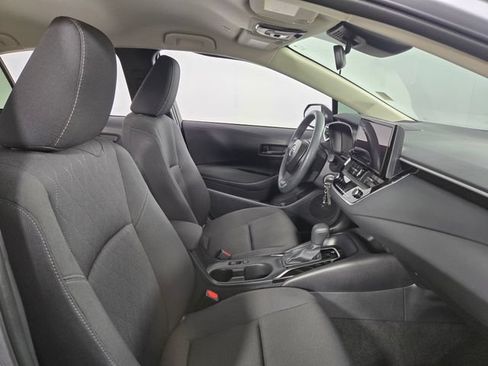 Used 2025 Toyota Corolla LE FWD image 13