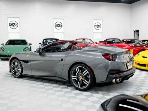 Used 2020 Ferrari Portofino RWD image 18
