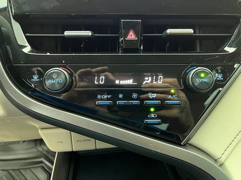 Used 2023 Toyota Camry LE FWD image 6