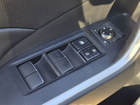 Used 2021 Toyota RAV4 XLE Premium image 27