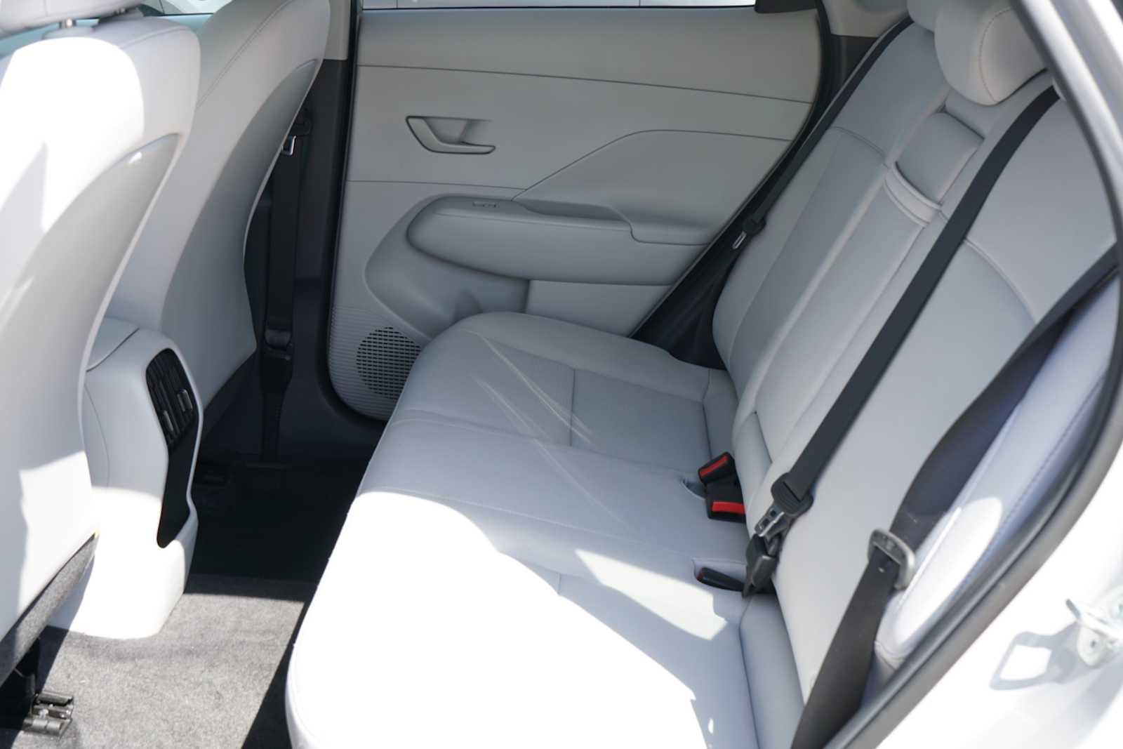 Used 2025 Hyundai Kona SEL AWD/4WD image 20