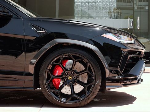 Used 2024 Lamborghini Urus Performante AWD/4WD image 9