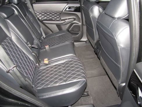 Used 2022 Mitsubishi Outlander SEL AWD/4WD image 16