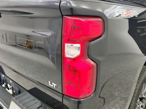Used 2023 Chevrolet Silverado 1500 LT AWD/4WD image 15