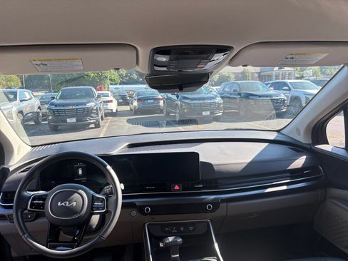 Used 2026 Kia Carnival FWD image 35