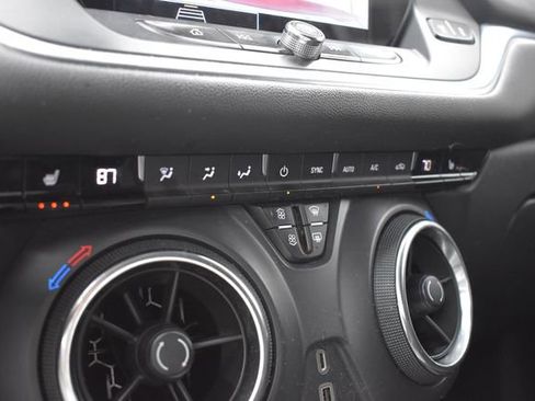 Used 2021 Chevrolet Blazer LT image 35