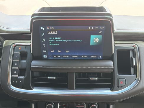 Used 2024 Chevrolet Tahoe LT w/ LT Signature Package RWD image 5