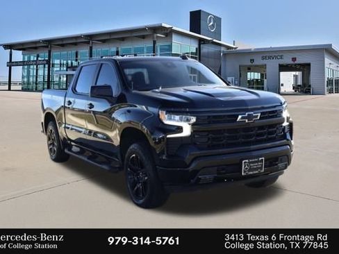 Used 2023 Chevrolet Silverado 1500 RST w/ Z71 Off-Road Package image 3