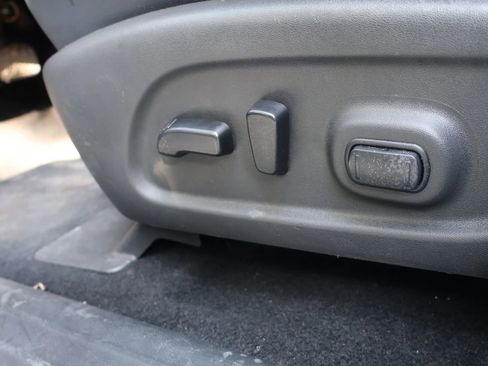 Used 2019 Nissan Pathfinder Platinum image 20